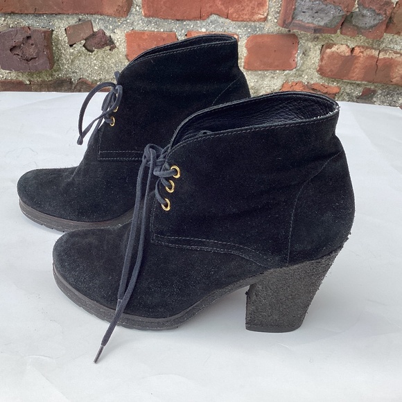 Prada Black Suede Chucker Ankle Boots, Platform Crepe Heel, Size 38.5 EU 7.5 US - Picture 1 of 10